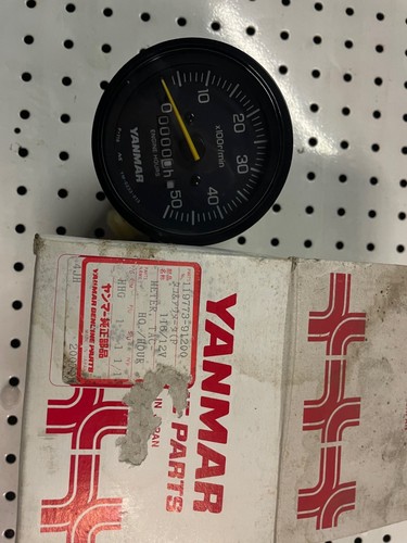 Tachometer hour meter - /,